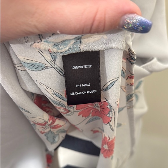 Torrid Women’s Short Sleeve Blue Floral‎ Button Harper Blouse Plus size 4X - Picture 4 of 8